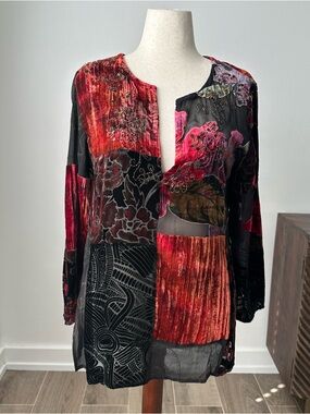 Chico's Black and Red Velvet Blend Sheer  Silk Blend Textured Embroidered Top